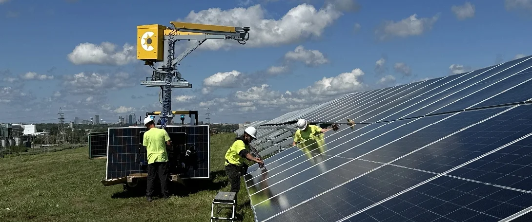 crewmate_inField_1 CrewMate in the field with 3 workers assessing solar panels